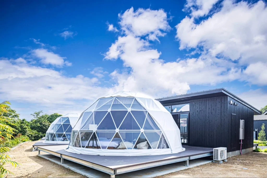 THE GLAMPING PLAZA